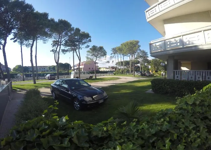 Apartamento Modern Flat With Balcony In Caorle