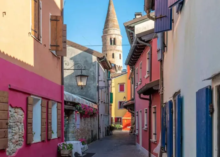 Modern Flat With Balcony In Apartamento