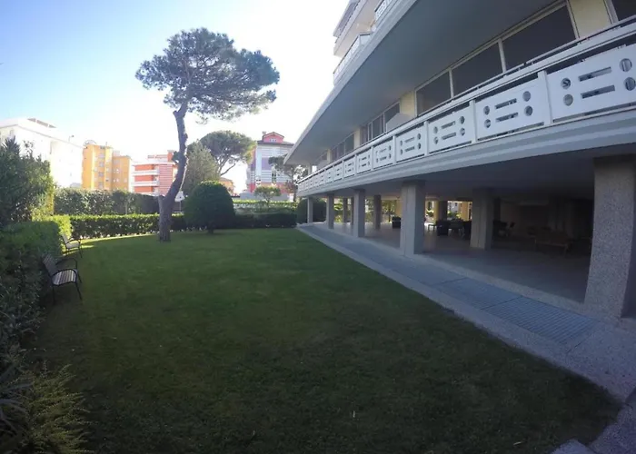Modern Flat With Balcony In *